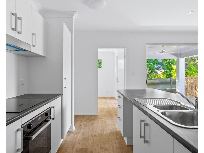 449B McCoombe Street, Mooroobool QLD 4870