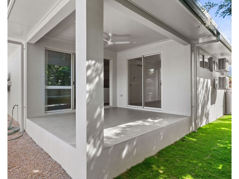 449B McCoombe Street, Mooroobool QLD 4870