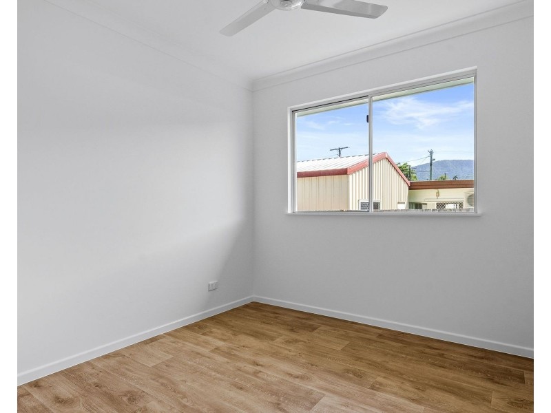 449B McCoombe Street, Mooroobool QLD 4870