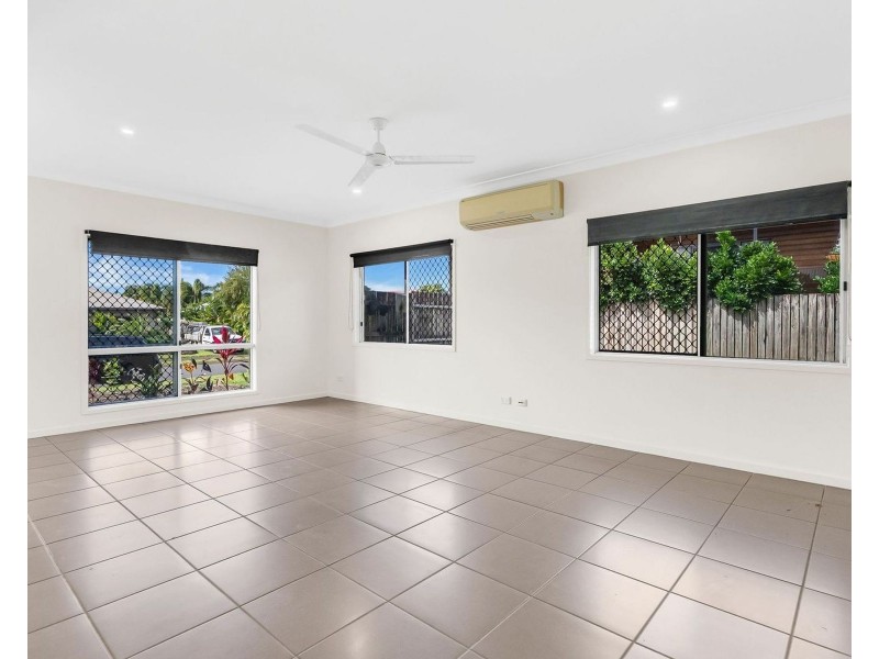 17 Hetherton Street, Smithfield QLD 4878