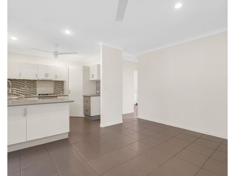 17 Hetherton Street, Smithfield QLD 4878