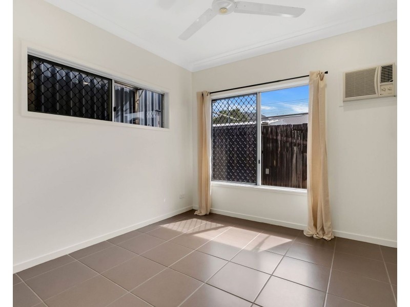 17 Hetherton Street, Smithfield QLD 4878