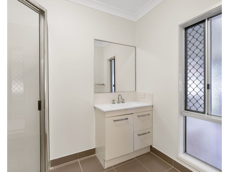 17 Hetherton Street, Smithfield QLD 4878