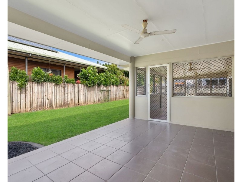 17 Hetherton Street, Smithfield QLD 4878