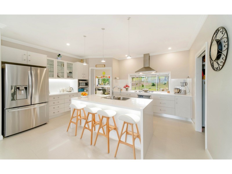 5 Ayre Close, The Pinnacles NSW 2460