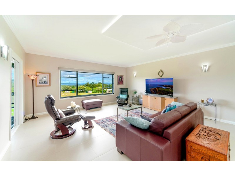 5 Ayre Close, The Pinnacles NSW 2460