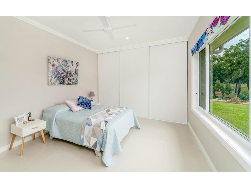 5 Ayre Close, The Pinnacles NSW 2460