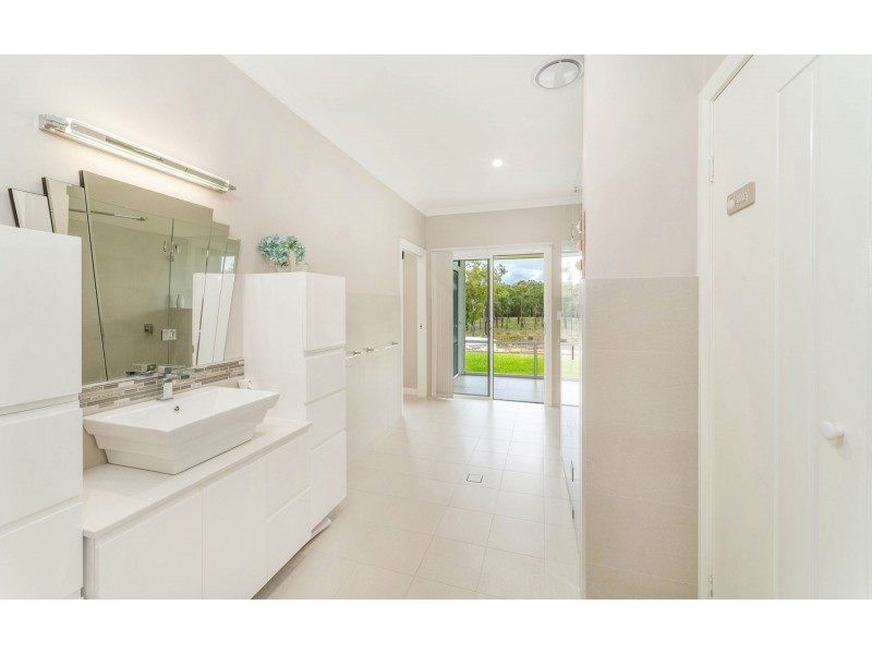 5 Ayre Close, The Pinnacles NSW 2460