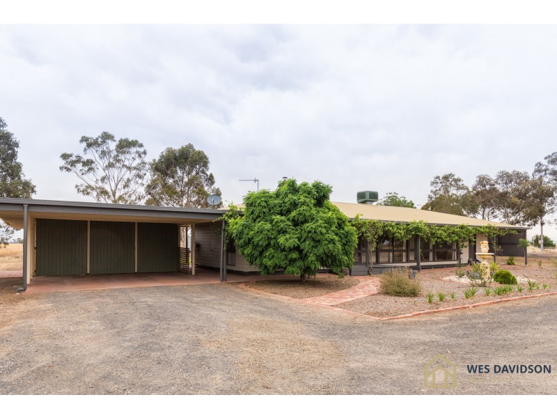 636 Riverside East Road, Riverside VIC 3401