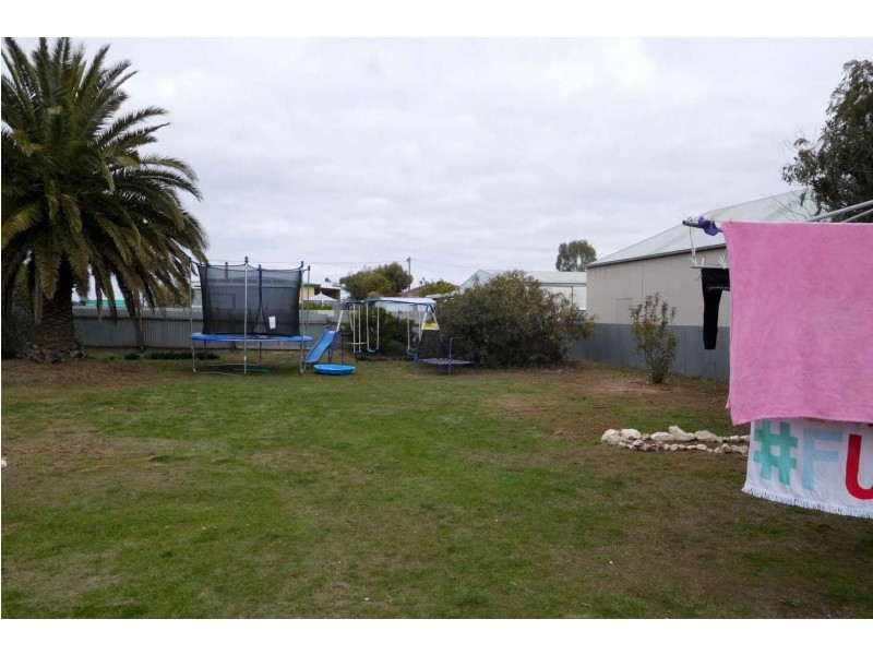 28 Dimboola Road, Nhill VIC 3418