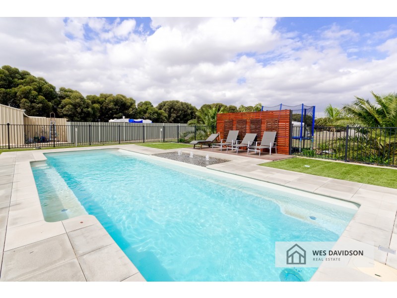 12 MacKenzie Court, Haven VIC 3401