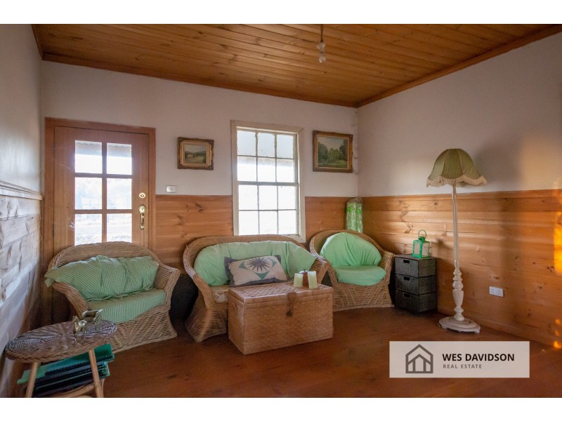 42 Butlers Road, Riverside VIC 3401