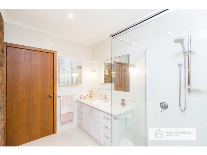 49 Grant Drive, Dooen VIC 3401