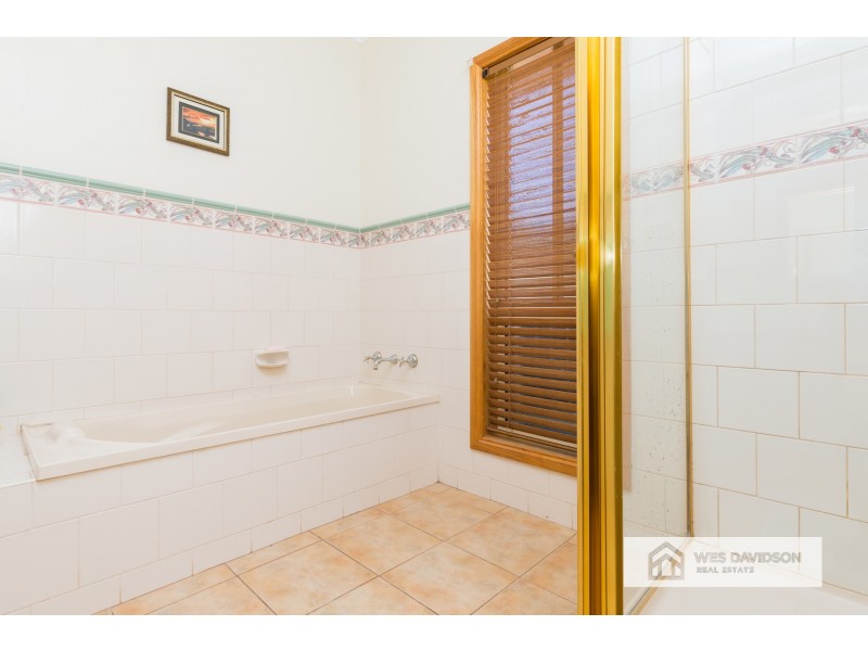 38 Brighton Drive, Dooen VIC 3401