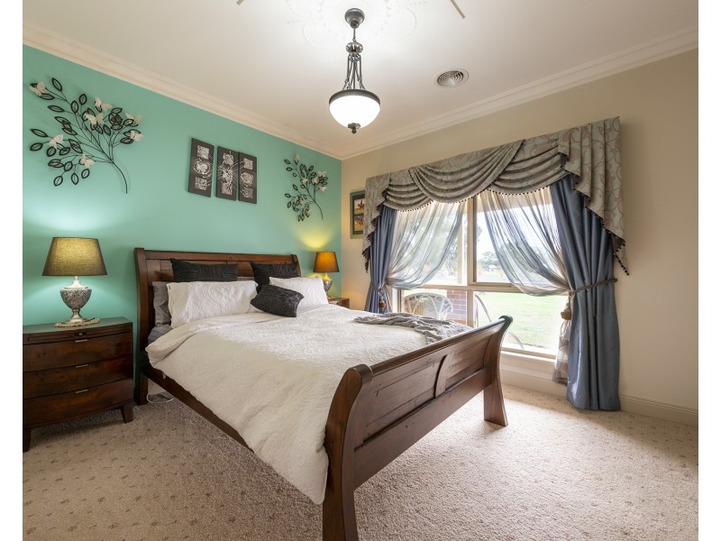 668 Walshs Road, Mckenzie Creek VIC 3401