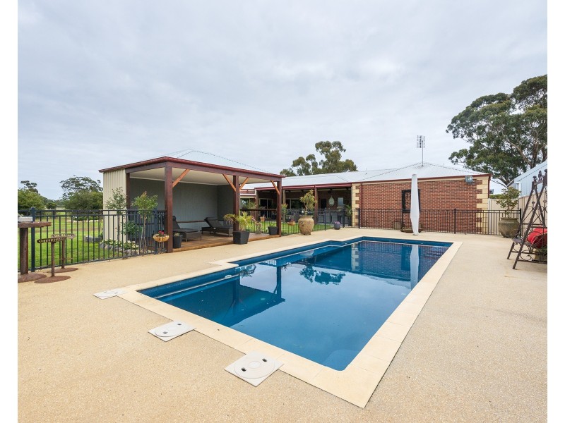 668 Walshs Road, Mckenzie Creek VIC 3401
