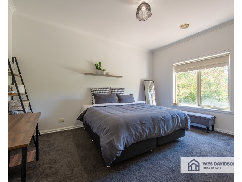 4 Creasey Court, Vectis VIC 3401