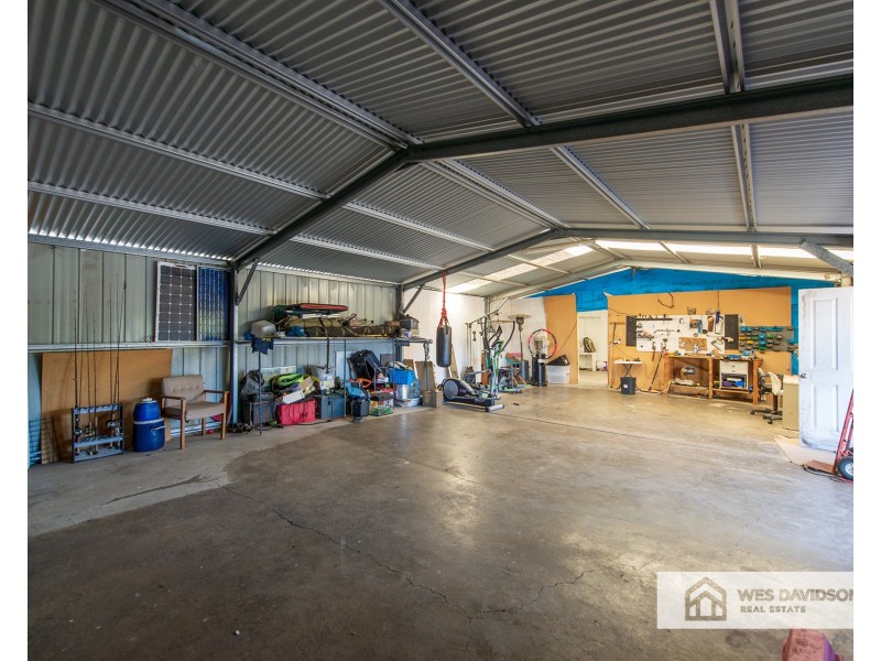 4 Creasey Court, Vectis VIC 3401