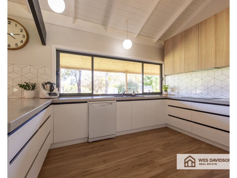 21 Grant Drive, Dooen VIC 3401