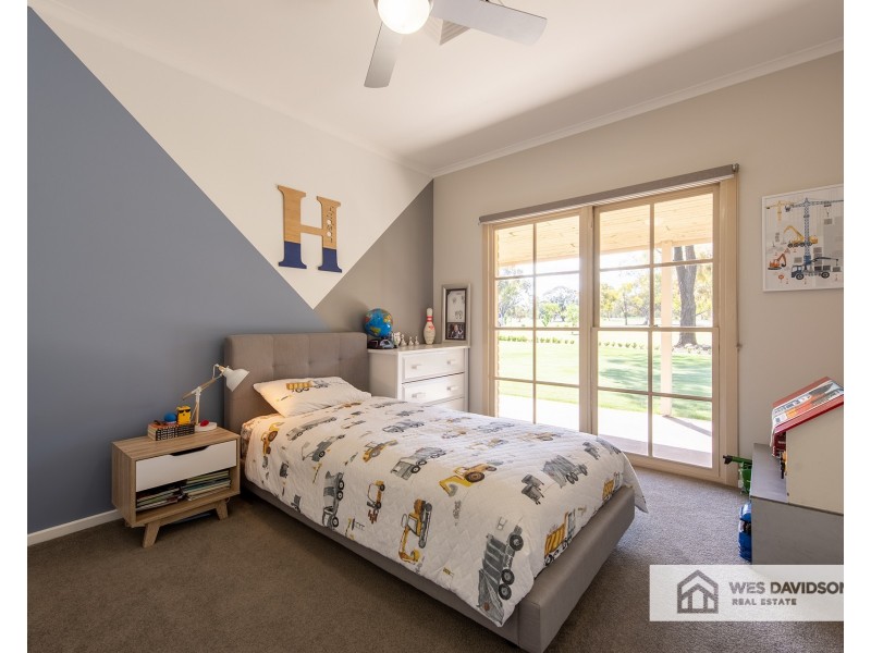 21 Grant Drive, Dooen VIC 3401