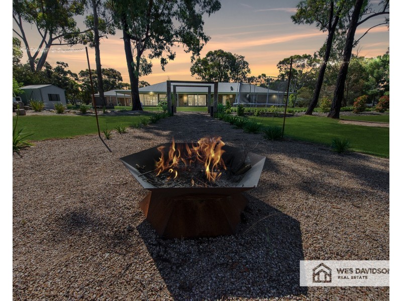 21 Grant Drive, Dooen VIC 3401