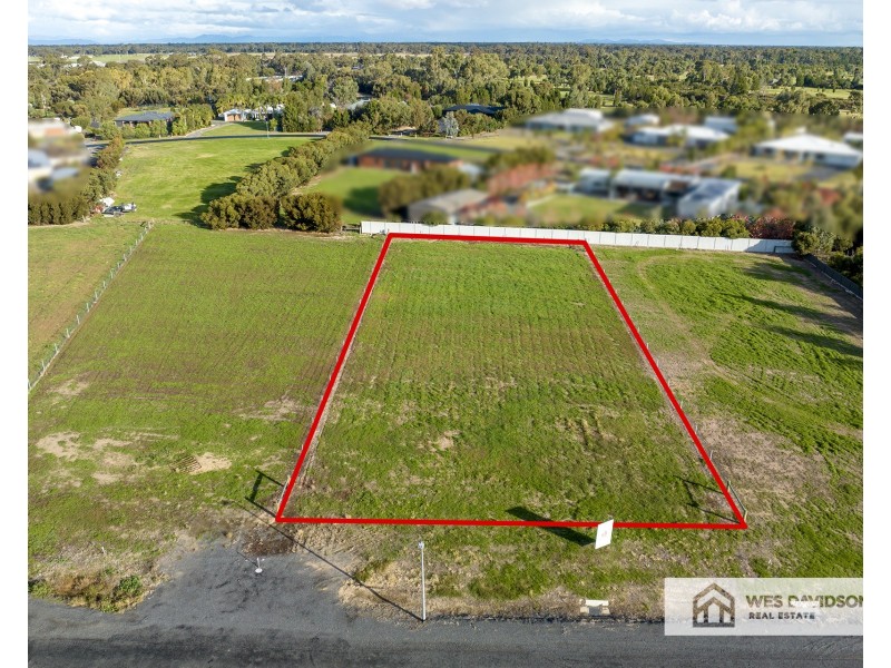 18 Blue Wren Drive, Haven VIC 3401