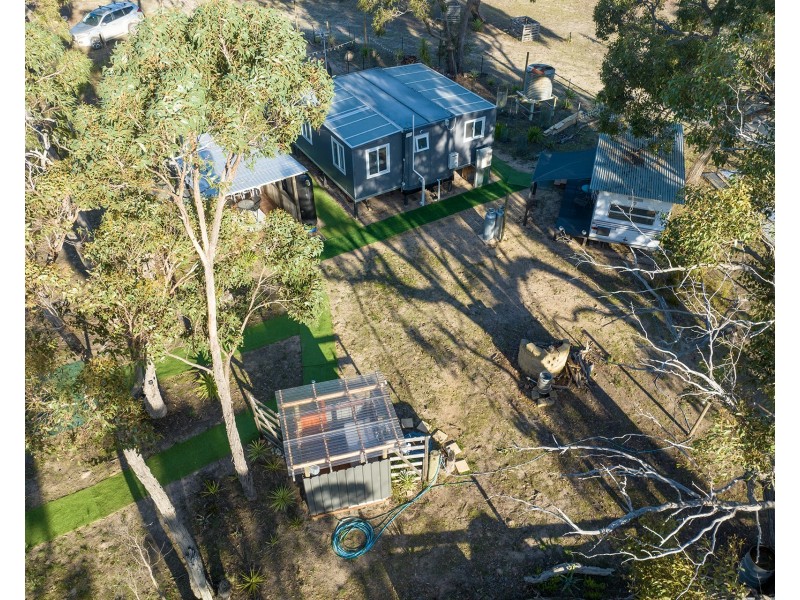 1 John Mcphees Drive, Toolondo VIC 3401