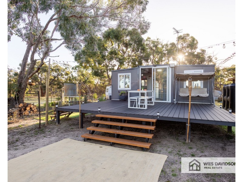 1 John Mcphees Drive, Toolondo VIC 3401