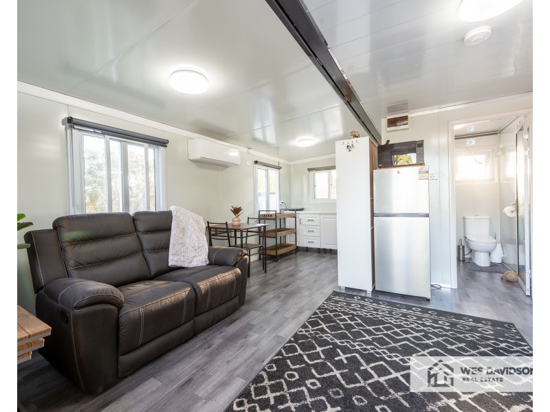 1 John Mcphees Drive, Toolondo VIC 3401