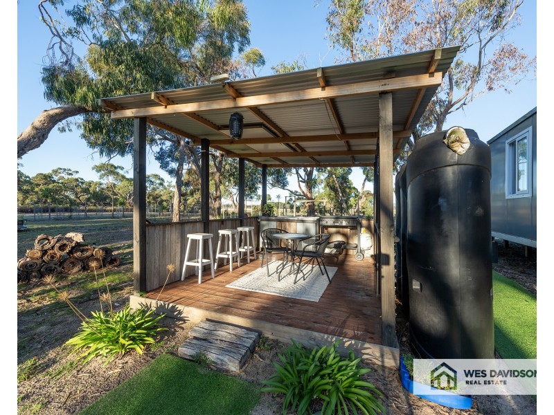 1 John Mcphees Drive, Toolondo VIC 3401