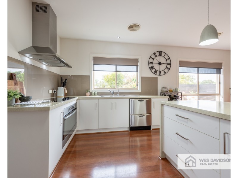 6 Blue Wren Drive, Haven VIC 3401