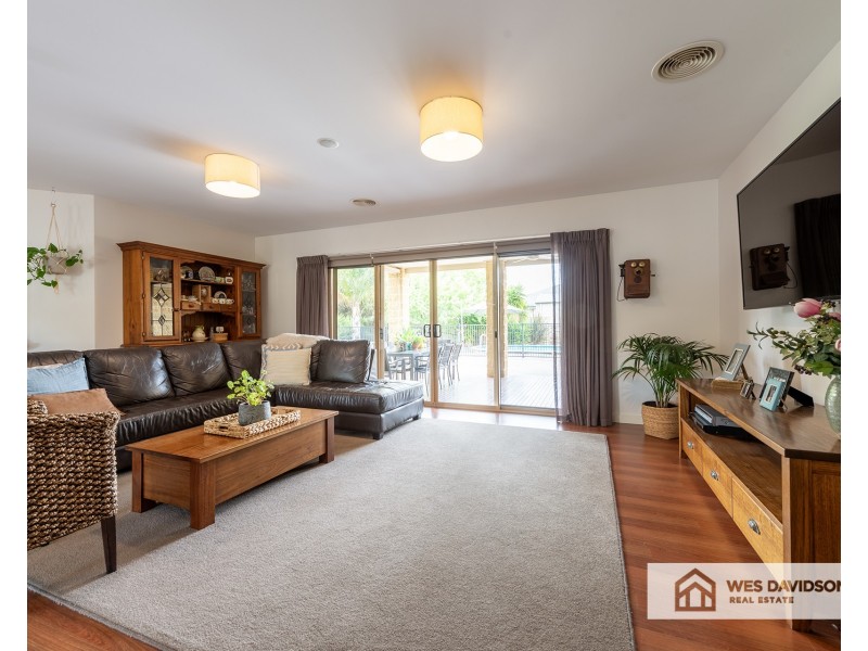 6 Blue Wren Drive, Haven VIC 3401