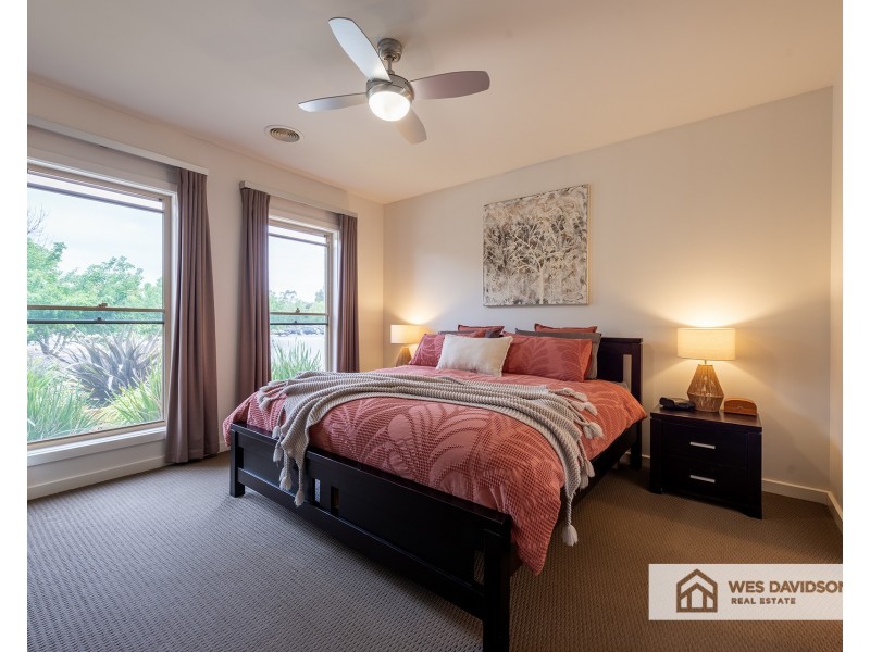 6 Blue Wren Drive, Haven VIC 3401