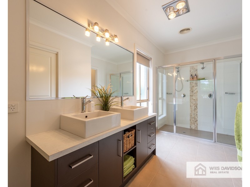 6 Blue Wren Drive, Haven VIC 3401