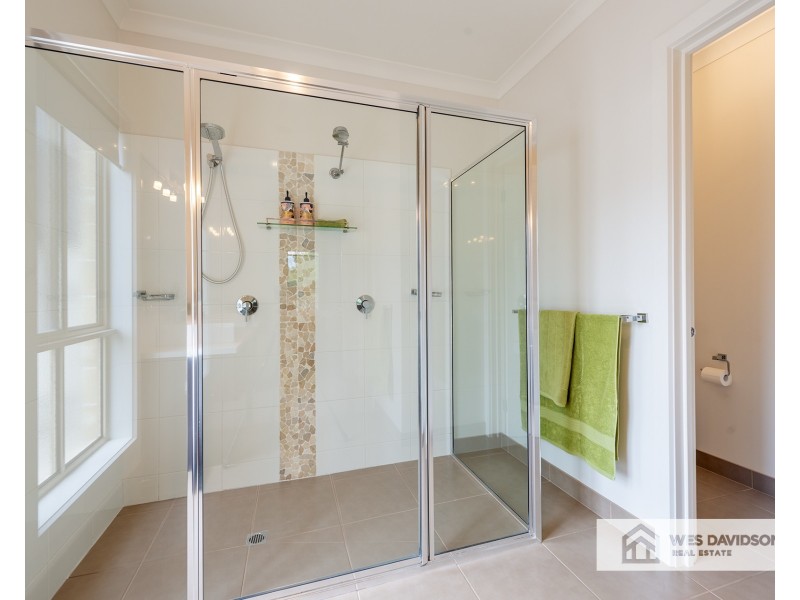 6 Blue Wren Drive, Haven VIC 3401