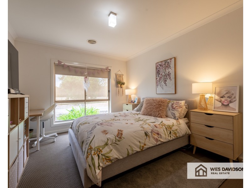 6 Blue Wren Drive, Haven VIC 3401