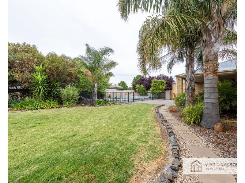 6 Blue Wren Drive, Haven VIC 3401