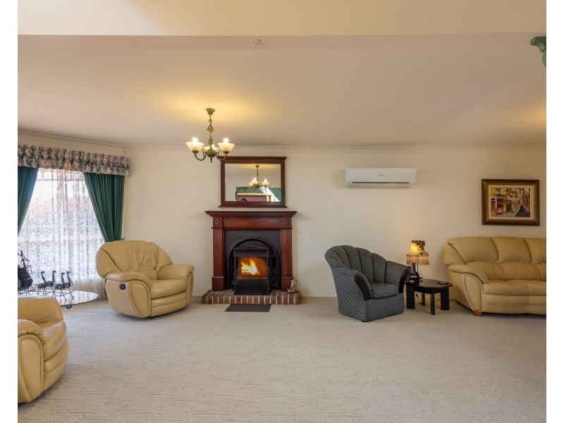 4 Downes Place, Jamberoo NSW 2533