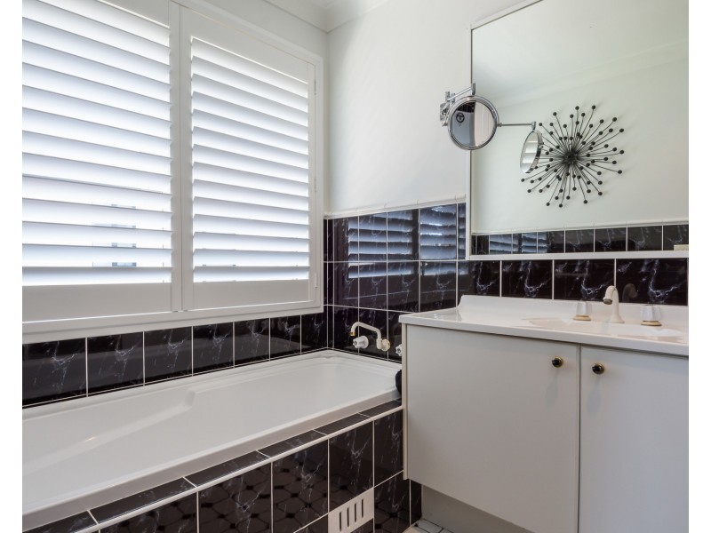 4 Downes Place, Jamberoo NSW 2533