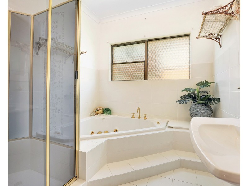 122 North Kiama Drive, Kiama Downs NSW 2533