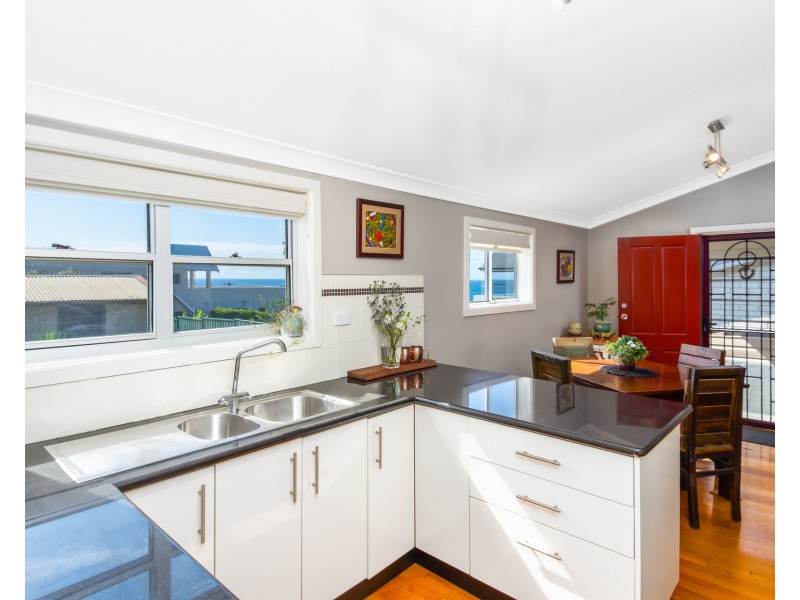 18 Riverside Drive, Bombo NSW 2533
