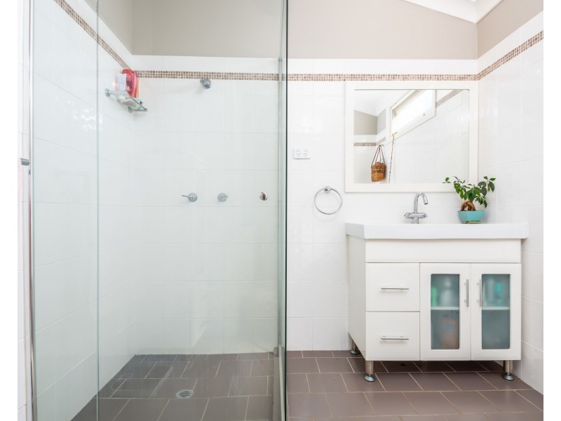 18 Riverside Drive, Bombo NSW 2533