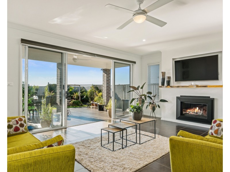 10 Arnold Crescent, Kiama NSW 2533