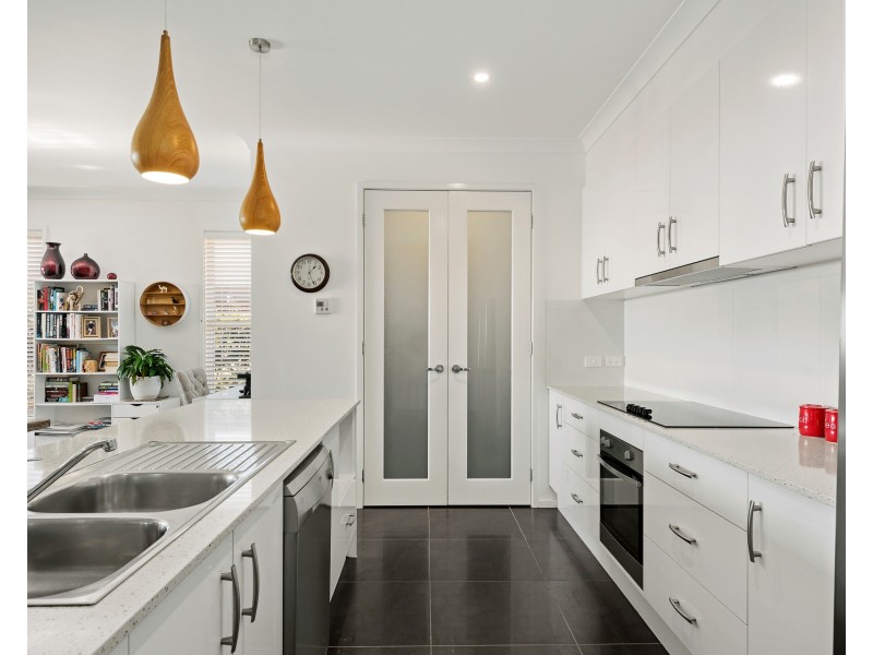 10 Arnold Crescent, Kiama NSW 2533