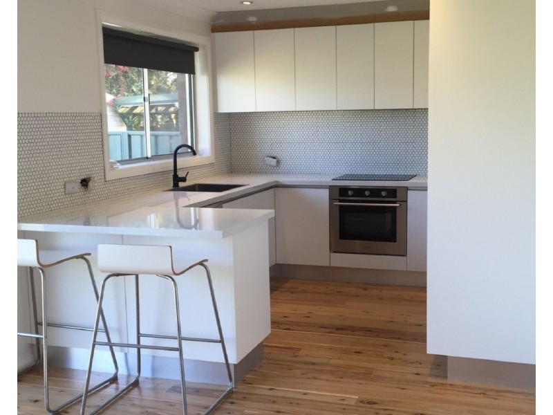 33 Parkes Street, Oak Flats NSW 2529