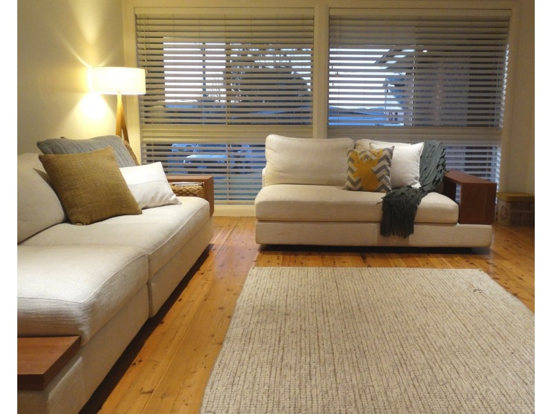 33 Parkes Street, Oak Flats NSW 2529