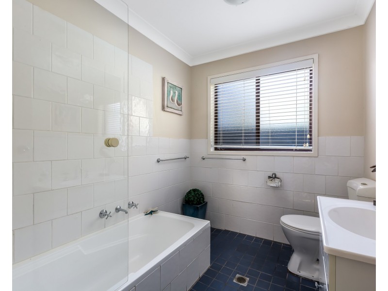 26 Ravenscliffe Road, Shoalhaven Heads NSW 2535