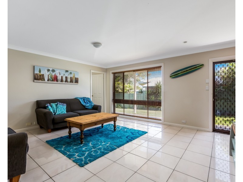 26 Ravenscliffe Road, Shoalhaven Heads NSW 2535