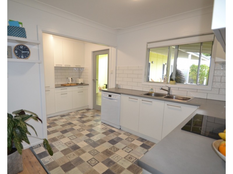 73 Golden Hill Avenue, Shoalhaven Heads NSW 2535