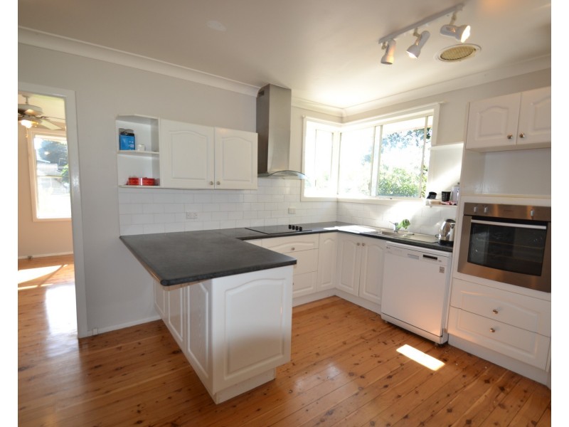 16 Golden Hill Avenue, Shoalhaven Heads NSW 2535